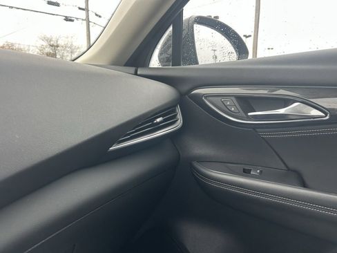 Used 2023 Buick Envision Essence w/ Sport Touring Package image 25