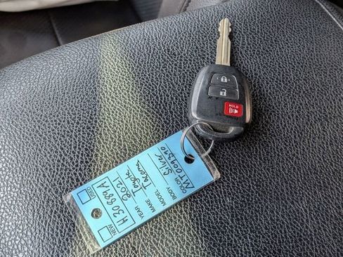 Used 2021 Toyota Tacoma SR w/ SR Convenience Package image 31