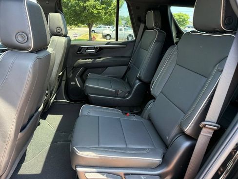 New 2026 Chevrolet Tahoe Premier w/ Sun And Tow Package AWD/4WD image 16