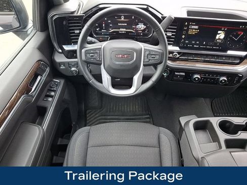 Used 2025 GMC Sierra 1500 Elevation AWD/4WD image 3