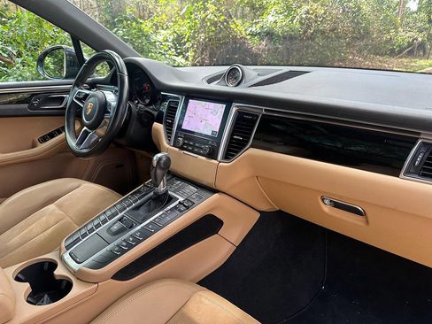 Used 2018 Porsche Macan Sport Edition image 17