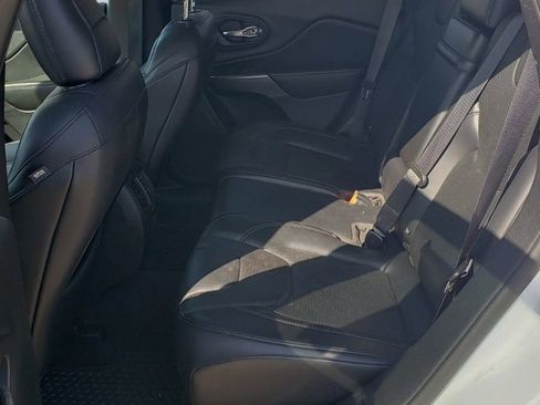 Used 2019 Jeep Cherokee Limited w/ Technology Group image 12