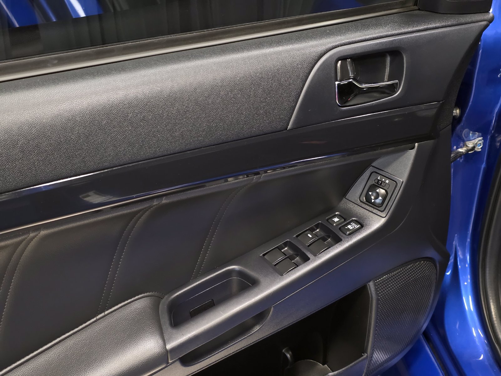 Used 2015 Mitsubishi Lancer Evolution GSR AWD/4WD image 17