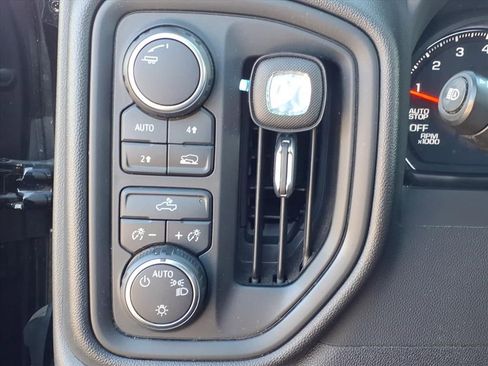 Used 2023 Chevrolet Silverado 1500 Custom image 17