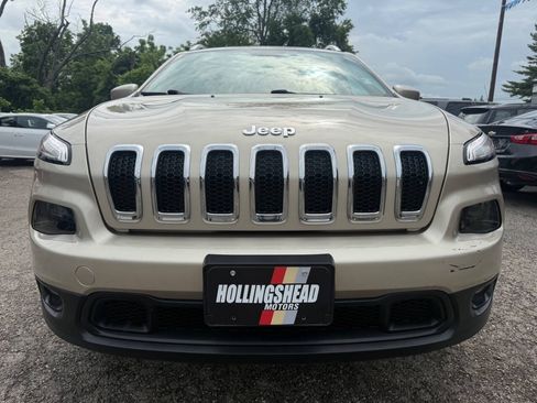 Used 2015 Jeep Cherokee Latitude w/ Cold Weather Group AWD/4WD image 2