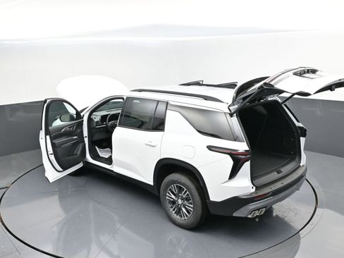 New 2026 Chevrolet Traverse LT FWD image 49