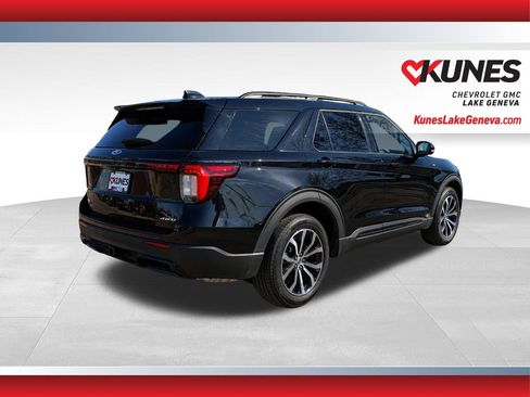 Used 2025 Ford Explorer ST-Line AWD/4WD image 10