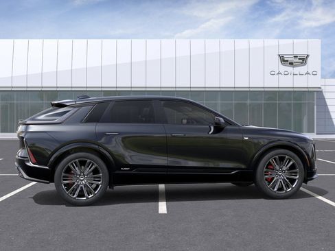 New 2026 Cadillac Lyriq V AWD/4WD image 5