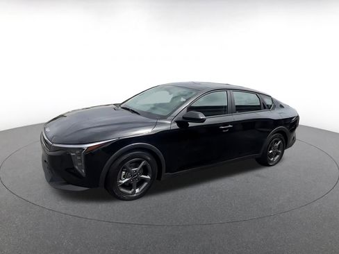 Used 2025 Kia K4 LXS image 11