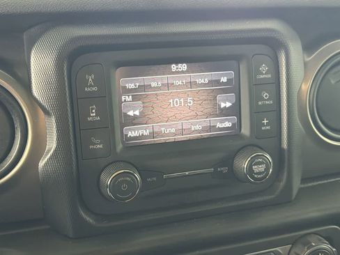 Used 2020 Jeep Wrangler Sport AWD/4WD image 15