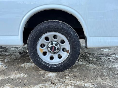 Used 2013 GMC Savana 1500 AWD image 19