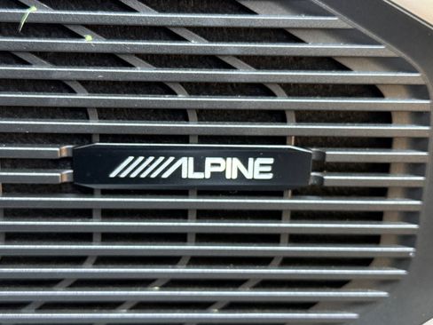 Used 2024 Jeep Wagoneer L Series III w/ Flexible Seating Group AWD/4WD image 33