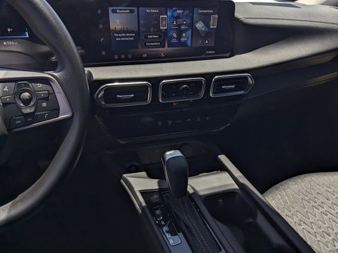 New 2026 Nissan Sentra SV w/ Floor Mat Package FWD image 10