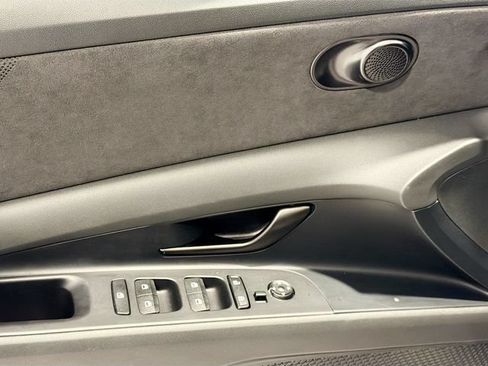 Used 2025 Hyundai Elantra N FWD image 17