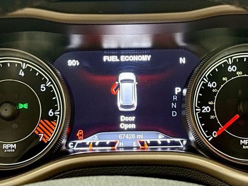 Used 2015 Jeep Cherokee Limited AWD/4WD image 13