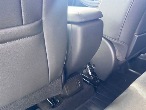 Used 2023 Buick Encore GX Preferred w/ Cold Weather Comfort Package FWD image 32