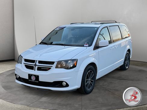 Used 2019 Dodge Grand Caravan GT image 3
