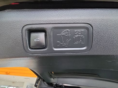 Used 2023 Ford Expedition Limited AWD/4WD image 37