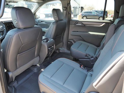 New 2026 GMC Acadia AT4 w/ Luxury Package AWD/4WD image 34