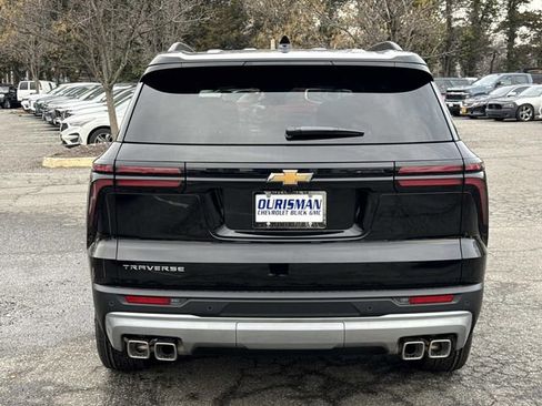 New 2026 Chevrolet Traverse LT w/ Sun and Wheel Package image 3