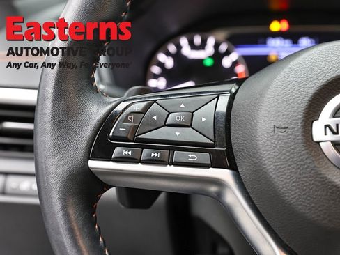 Used 2021 Nissan Altima 2.5 SR AWD/4WD image 15