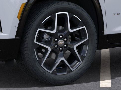 New 2026 Chevrolet Traverse High Country w/ LPO, Floor Liner Package FWD image 9