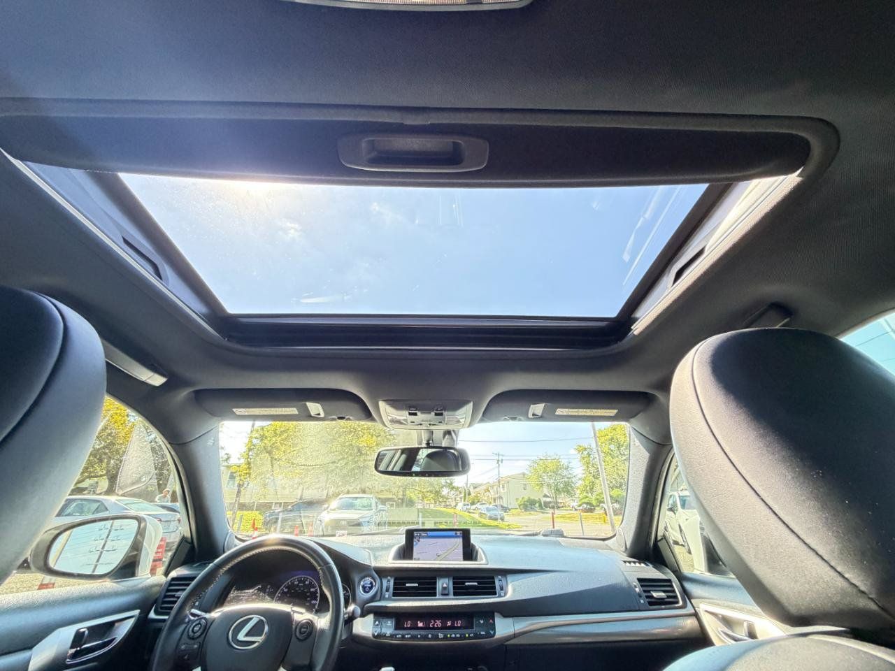 Used 2015 Lexus CT 200h w/ Navigation Package FWD image 26