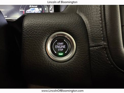 Used 2024 GMC Yukon Denali AWD/4WD image 63