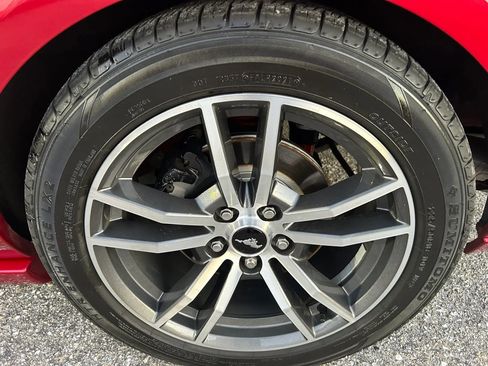 Used 2005 Ford Mustang GT RWD image 6