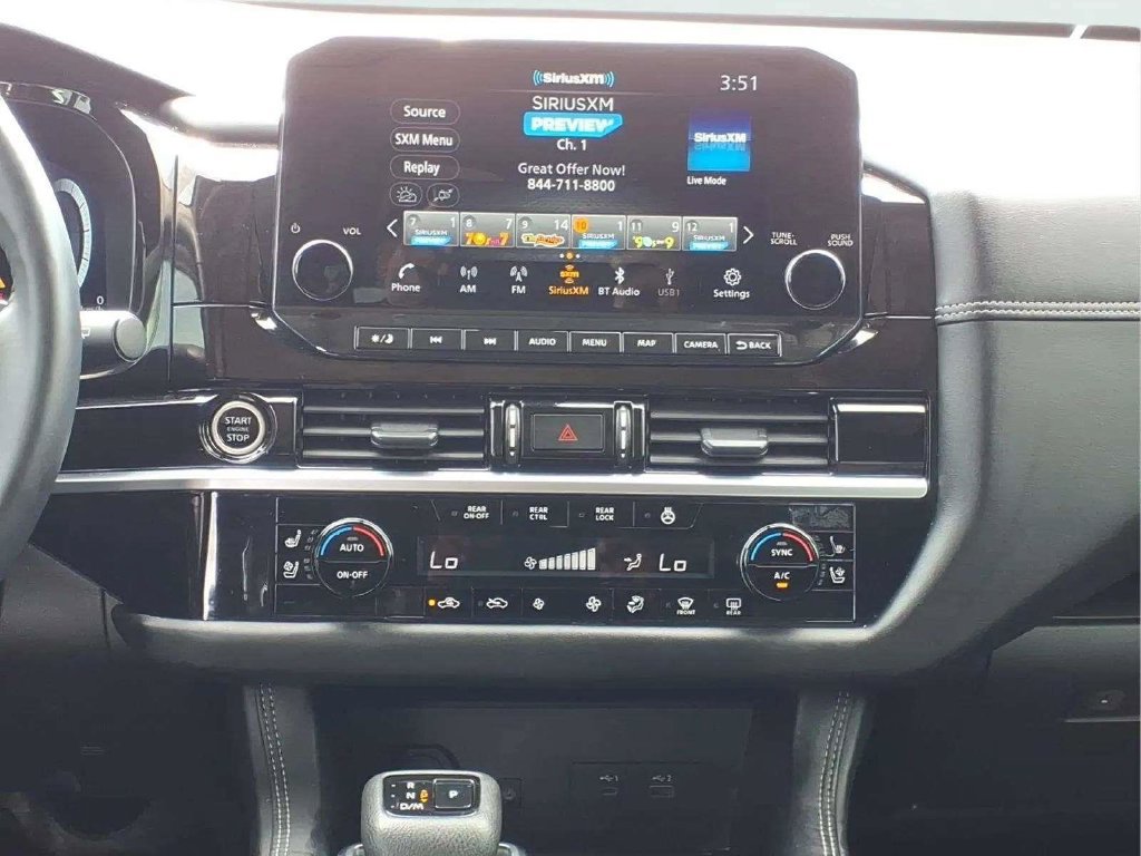 Used 2024 Nissan Pathfinder Platinum w/ Black Appearance Package FWD image 30
