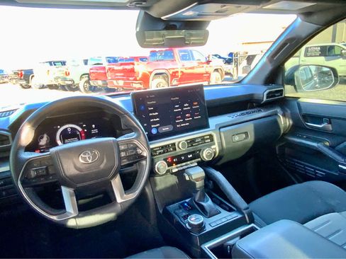 Used 2024 Toyota Tacoma TRD Off-Road image 36