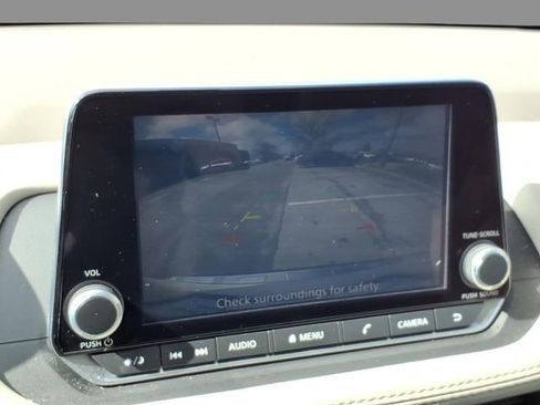 Used 2023 Nissan Rogue SV w/ SV Premium B Package image 27