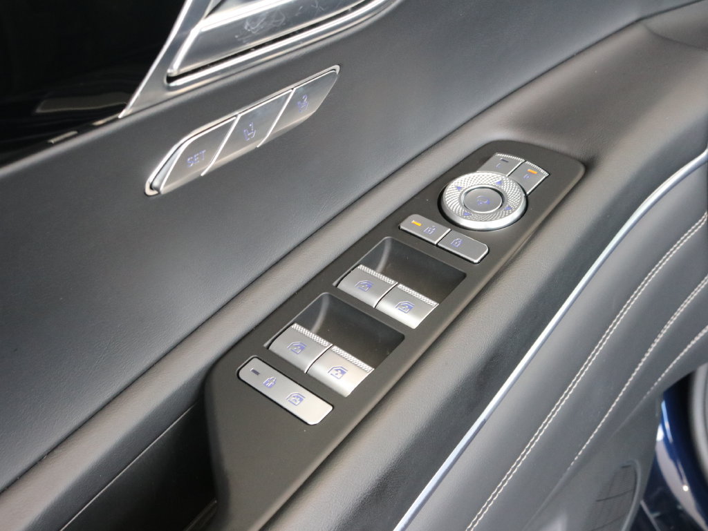 Used 2025 Genesis GV80 2.5T Standard AWD/4WD image 28