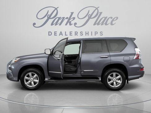 Used 2016 Lexus GX 460 w/ Premium Package AWD/4WD image 2
