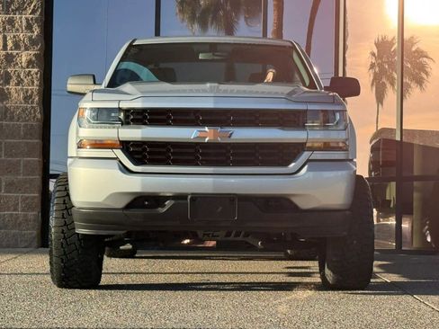 Used 2018 Chevrolet Silverado 1500 Custom w/ Trailering Package image 20