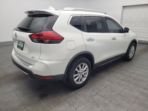 Used 2017 Nissan Rogue SV image 9
