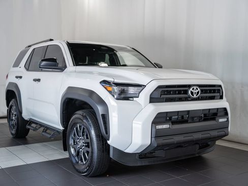 Used 2025 Toyota 4Runner SR5 AWD/4WD image 1