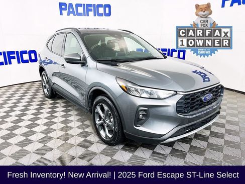 Used 2025 Ford Escape ST-Line Select image 1