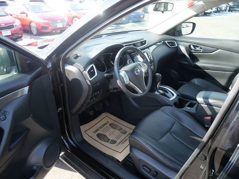 Used 2016 Nissan Rogue SL w/ SL Premium Package image 9