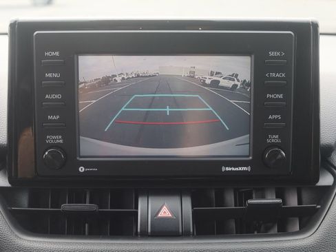 Certified 2020 Toyota RAV4 XLE w/ Convenience Package AWD/4WD image 9