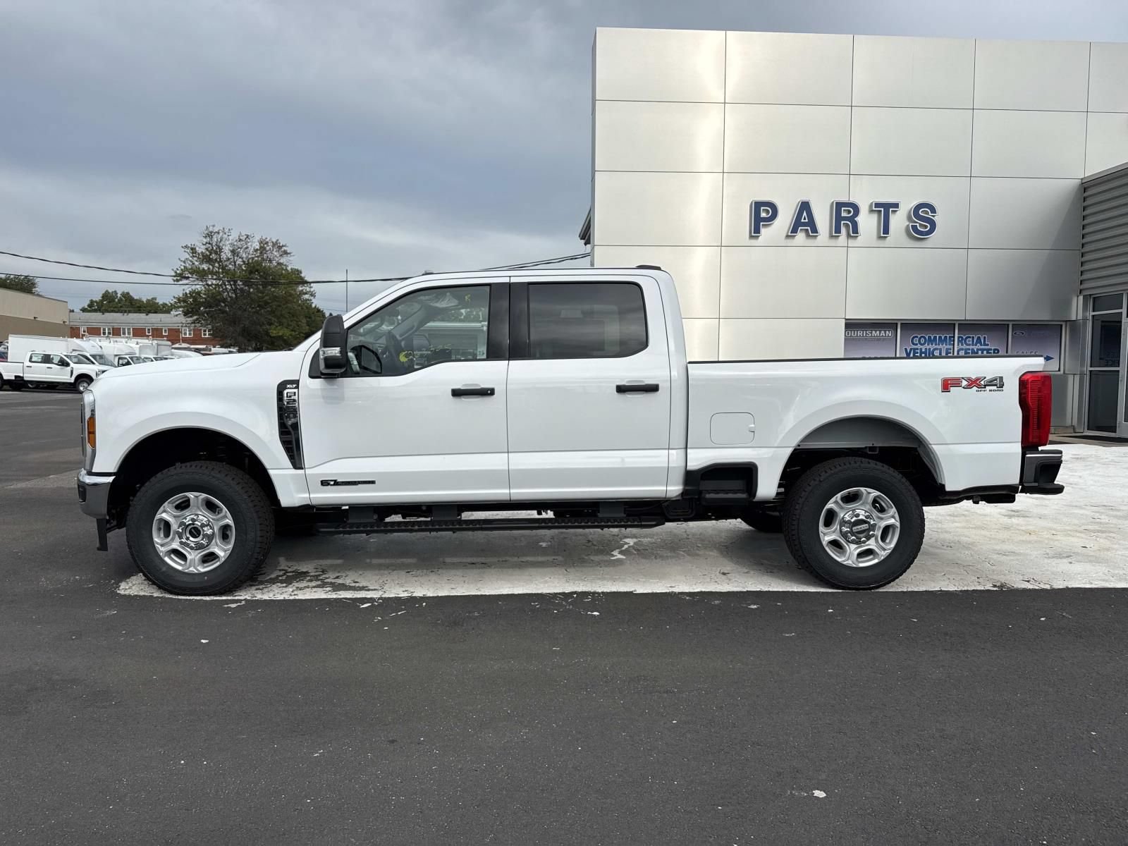 New 2026 Ford F250 XLT w/ FX4 Off-Road Package AWD/4WD image 6