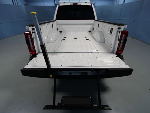 Used 2025 Ford F250 King Ranch w/ Chrome Package image 48