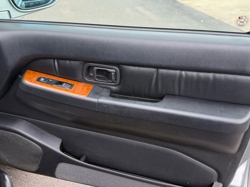 Used 2001 INFINITI QX4 4WD w/ (S02) Sport Pkg image 12