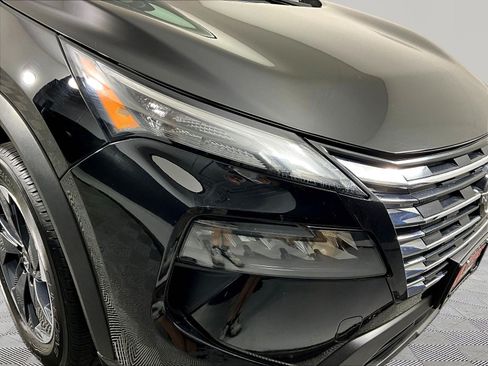 Certified 2025 Nissan Rogue SV AWD/4WD image 31