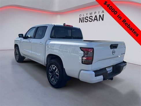 New 2025 Nissan Frontier SL image 3