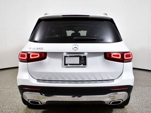 Used 2022 Mercedes-Benz GLB 250 image 6