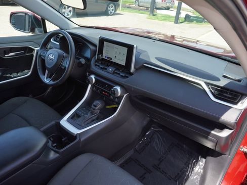 Used 2024 Toyota RAV4 XLE w/ Weather Package AWD/4WD image 28