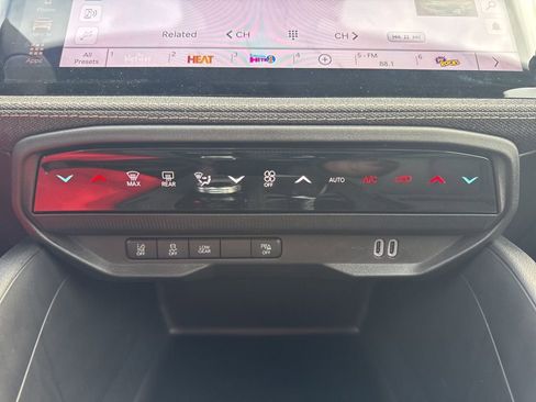 New 2026 Jeep Cherokee Laredo image 16