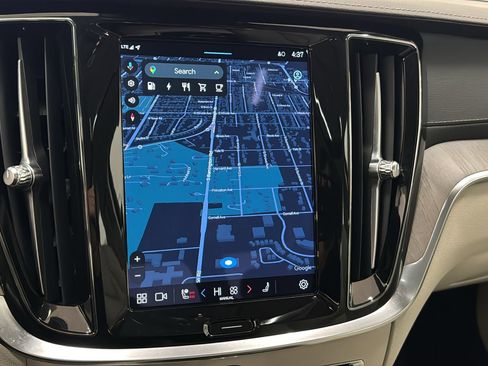 Certified 2024 Volvo S60 T8 Ultimate image 17