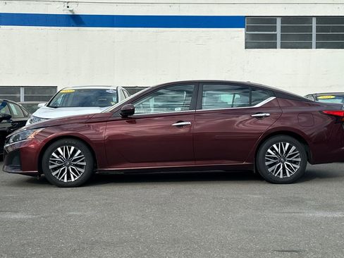 Used 2023 Nissan Altima 2.5 SV image 7